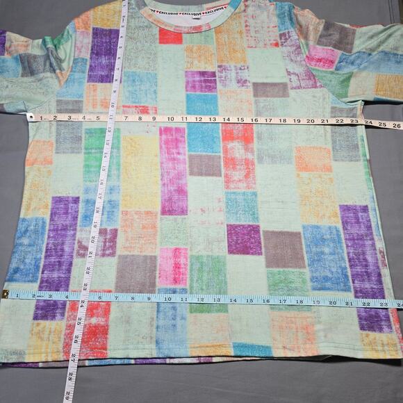 Exclusive Green Shirt Multicolor Geometric Print Tee Long Sleeves Scoop Women 2X - Picture 4 of 5